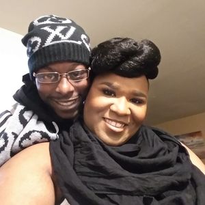 Meet your Posher, Pee